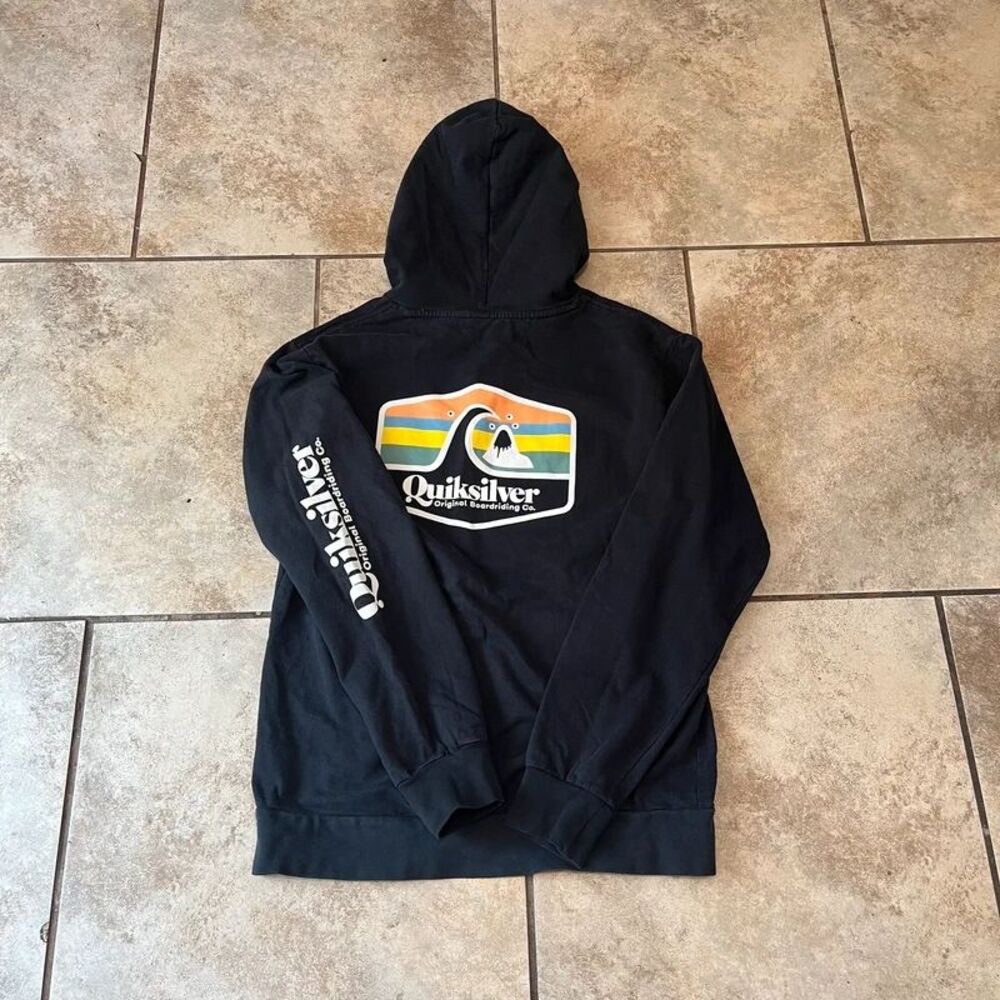 Quiksilver Men's Hoodie Size M Black Rainbow Wave Shield Graphic Sleeve Spellout